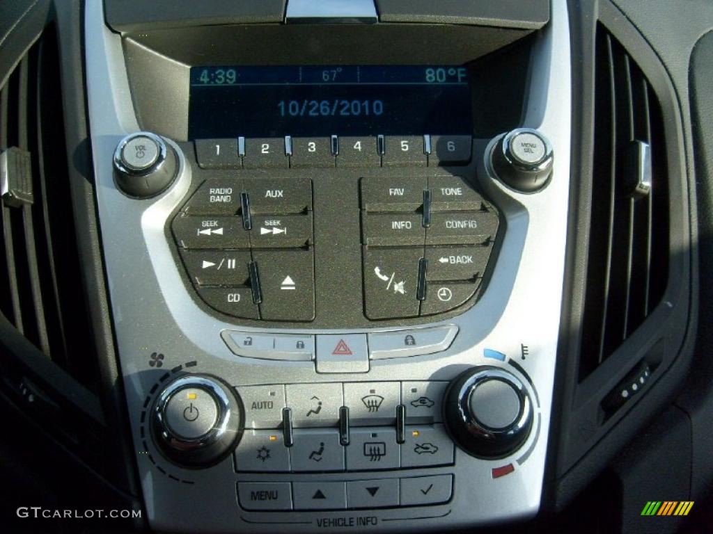 2010 Chevrolet Equinox LT AWD Controls Photo #42803245