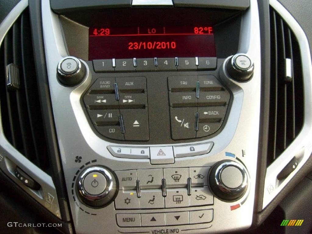 2010 GMC Terrain SLE AWD Controls Photo #42803581