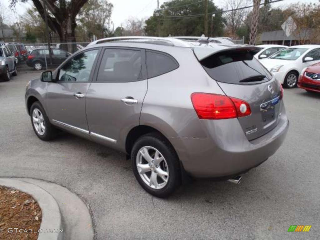 2011 Rogue SV AWD - Platinum Graphite / Black photo #3