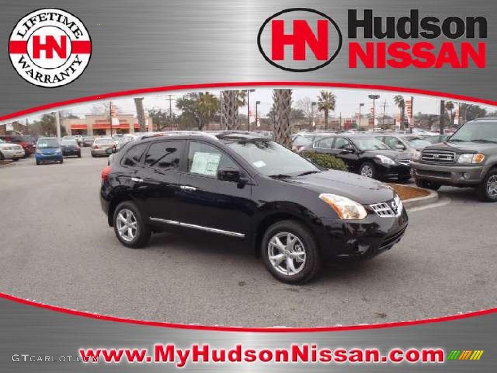 Wicked Black Nissan Rogue