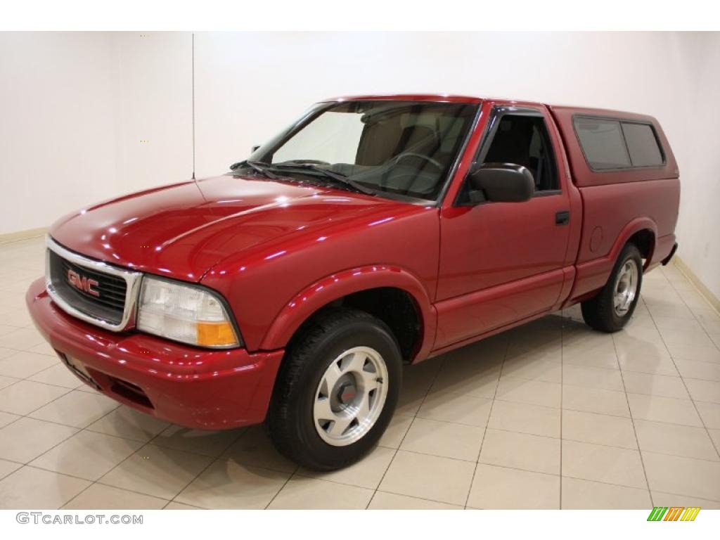 2002 Sonoma SL Regular Cab - Cherry Red Metallic / Graphite photo #3