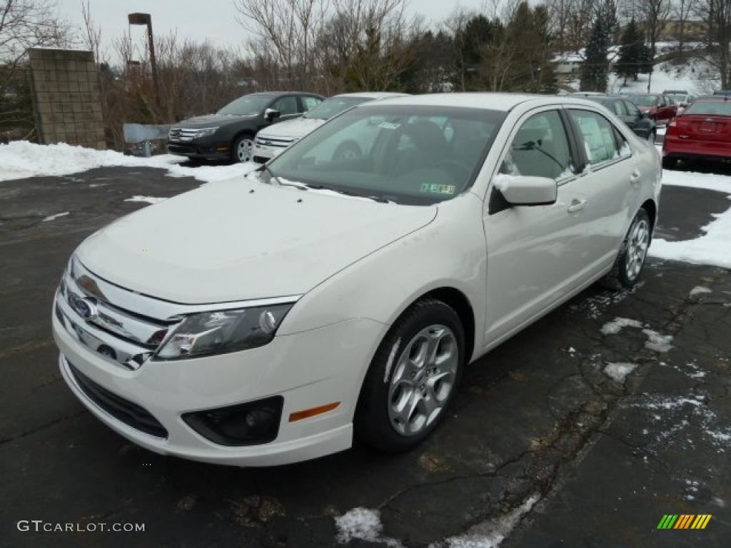 2011 Fusion SE - White Suede / Medium Light Stone photo #5