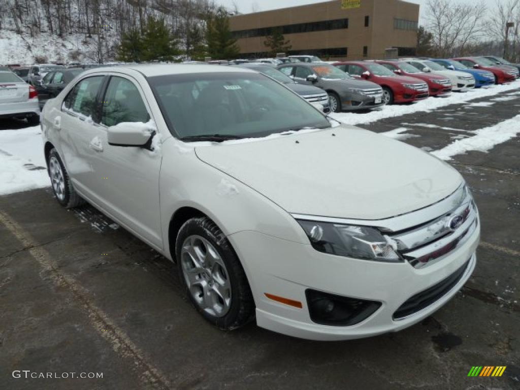 2011 Fusion SE - White Suede / Medium Light Stone photo #1