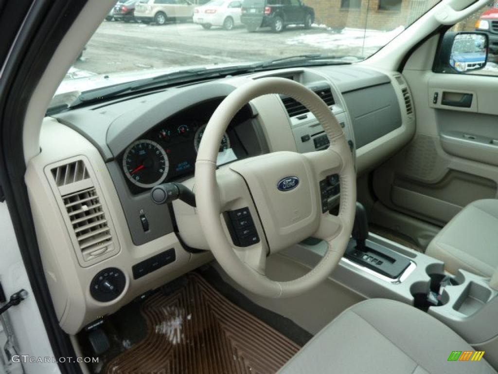 2011 Escape XLT V6 4WD - White Suede / Stone photo #11