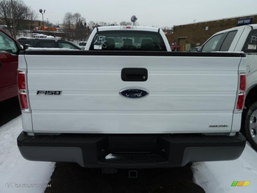 2011 F150 XL Regular Cab - Oxford White / Steel Gray photo #3