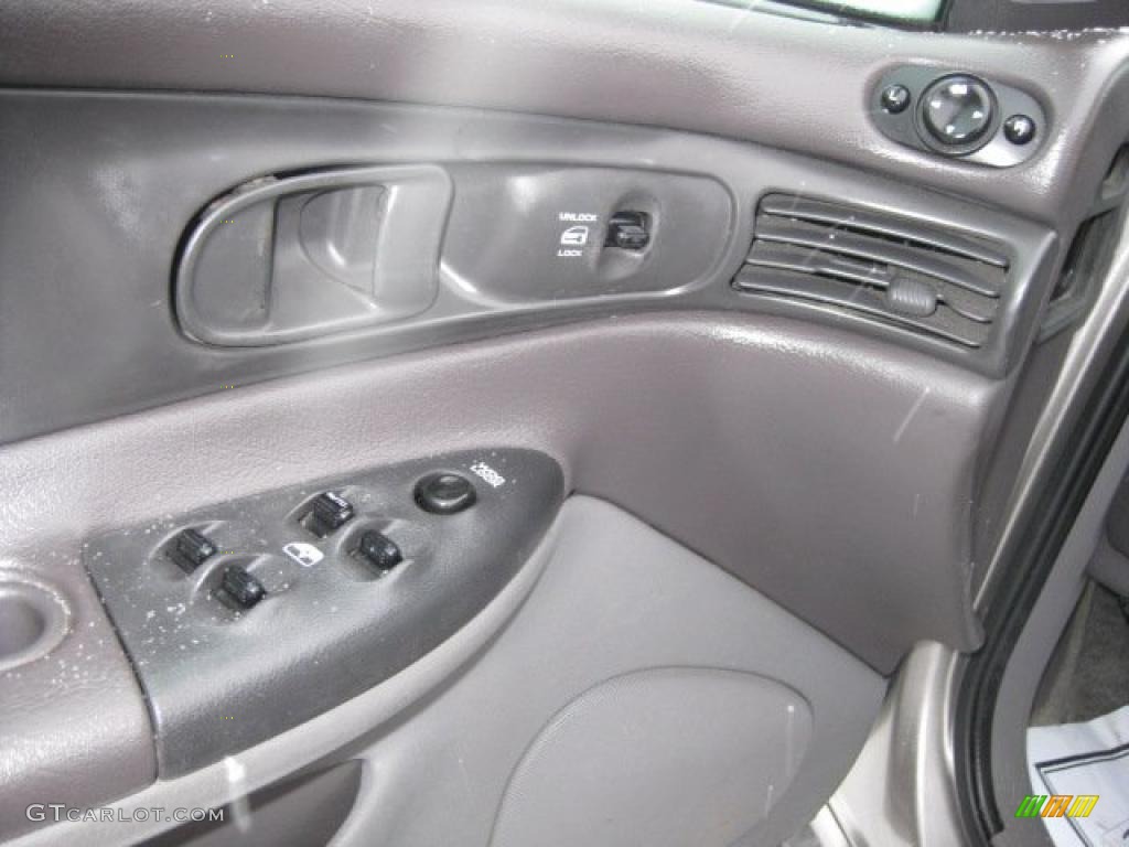 1997 Intrepid ES Sedan - Bright Platinum Metallic / Gray photo #21