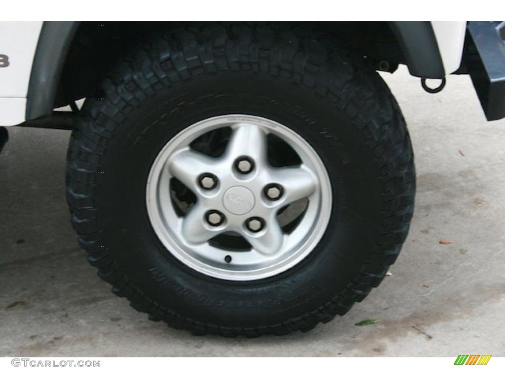 1995 Land Rover Defender 90 Hardtop Wheel Photo #42827342