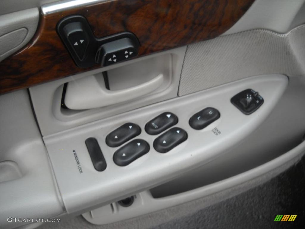 1999 Mercury Grand Marquis GS Controls Photo #42834578