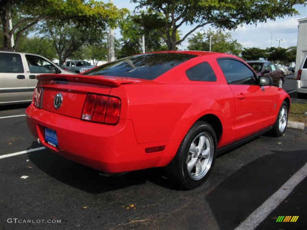 2007 Mustang V6 Deluxe Coupe - Torch Red / Dark Charcoal photo #2