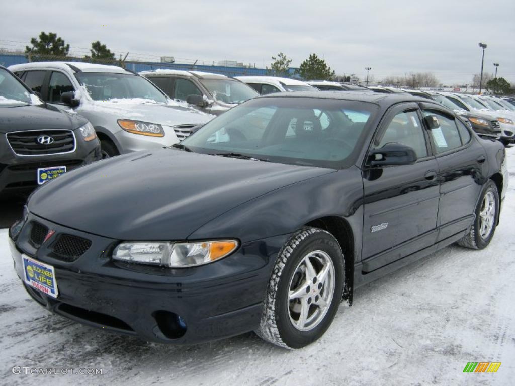 2003 Grand Prix GTP Sedan - Blue Black Metallic / Graphite photo #1