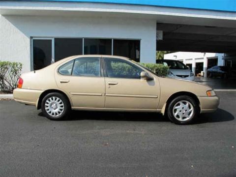 1998 Nissan Altima XE Data, Info and Specs