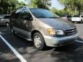 1999 Sable Pearl Toyota Sienna XLE  photo #1