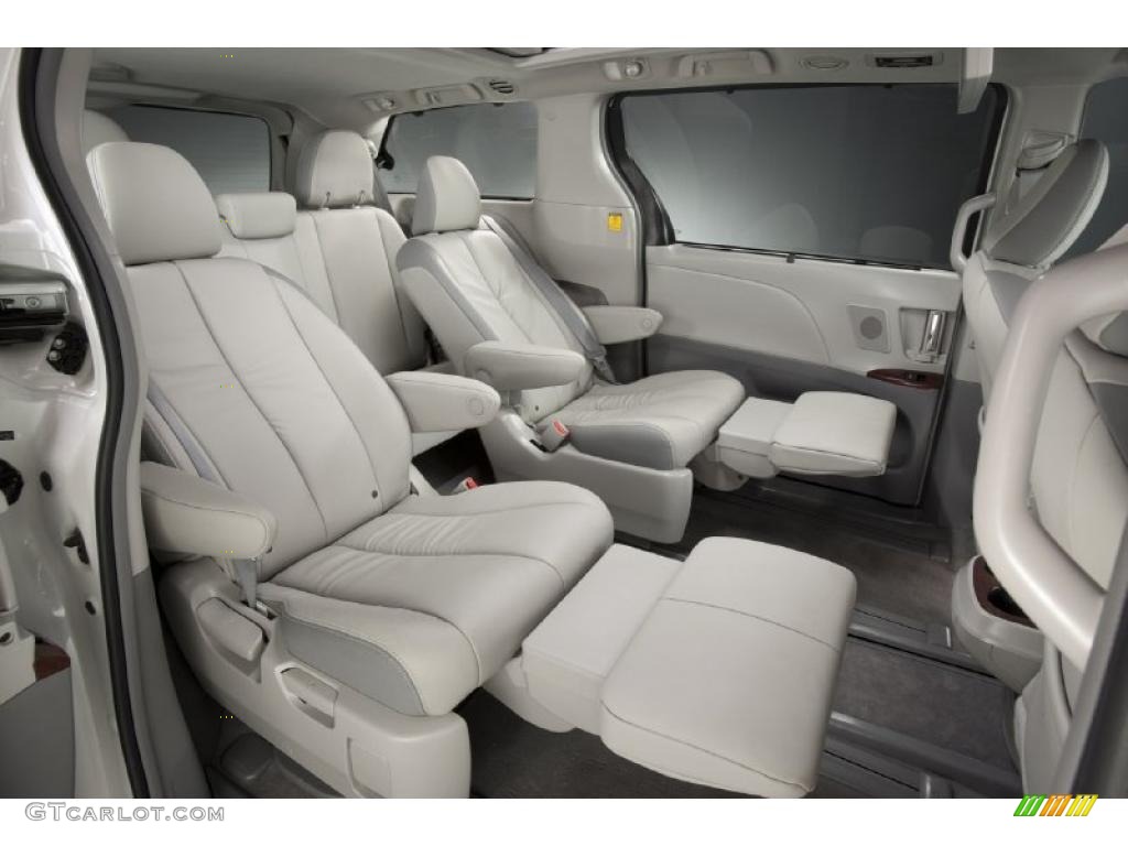 Light Gray Interior 2011 Toyota Sienna Limited AWD Photo #42838146