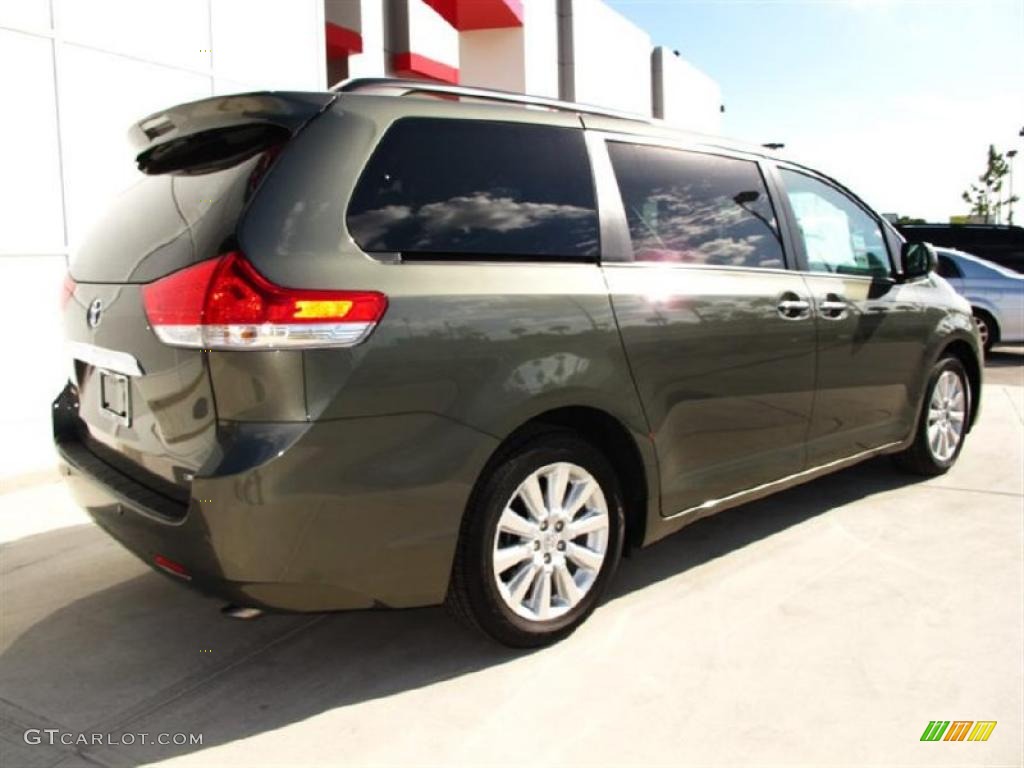 2011 Sienna Limited AWD - Cypress Green Pearl / Light Gray photo #9