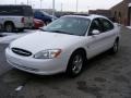 2002 Vibrant White Ford Taurus SES  photo #7