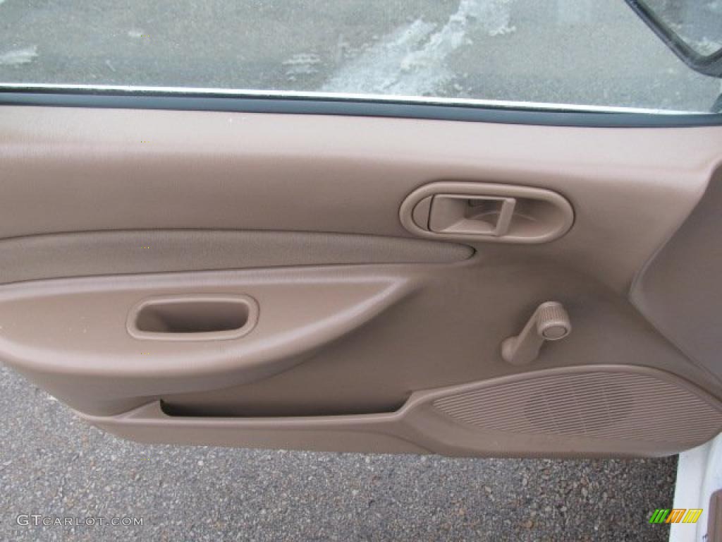 1998 Escort SE Sedan - Performance White / Beige photo #12