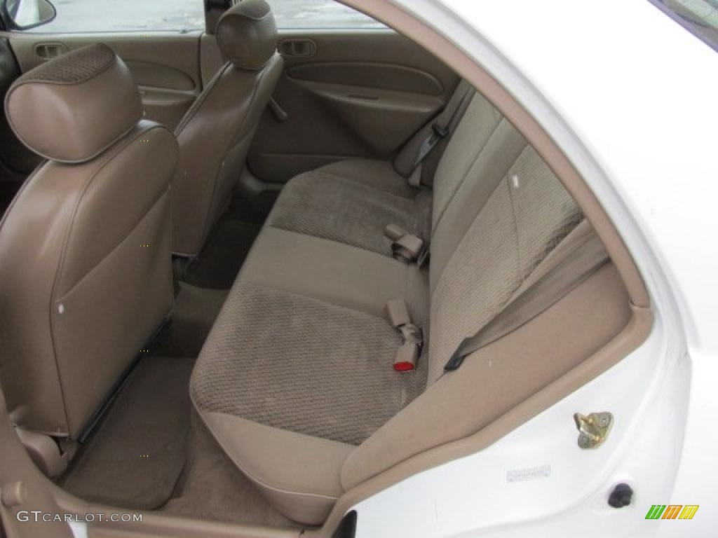 1998 Escort SE Sedan - Performance White / Beige photo #14