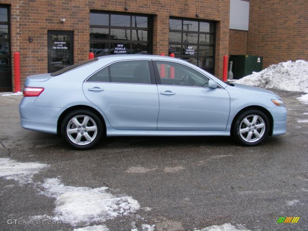 2008 Camry SE - Sky Blue Pearl / Dark Charcoal photo #2