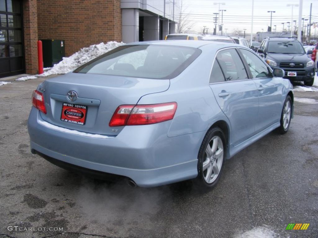 2008 Camry SE - Sky Blue Pearl / Dark Charcoal photo #3