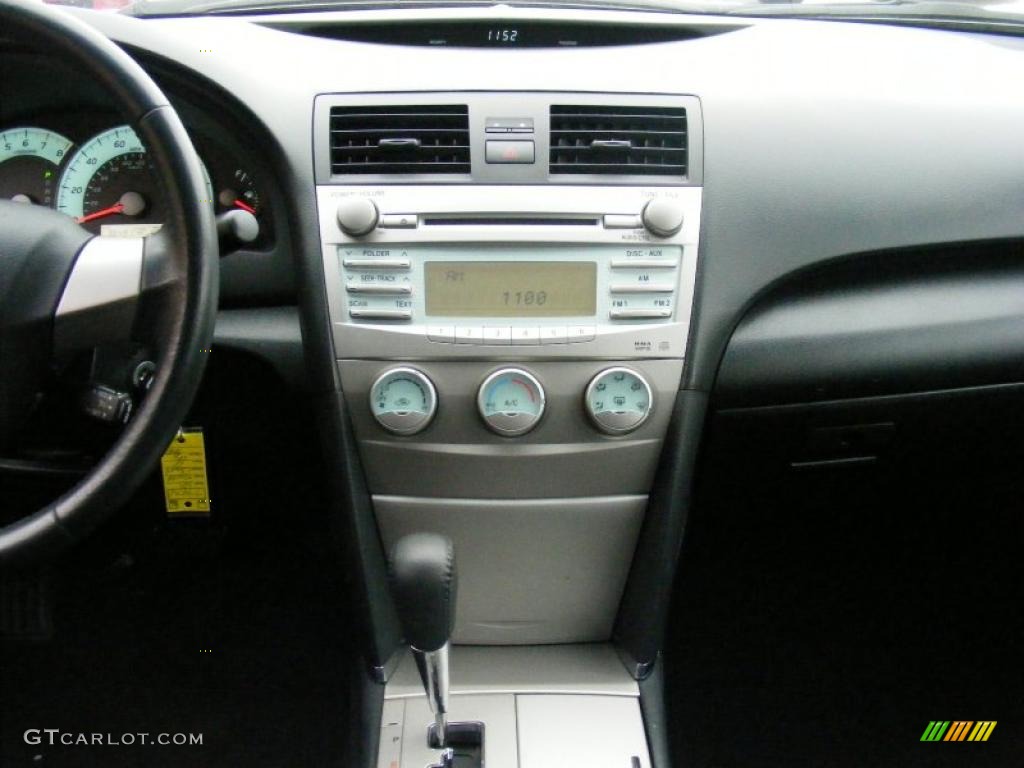 2008 Camry SE - Sky Blue Pearl / Dark Charcoal photo #19