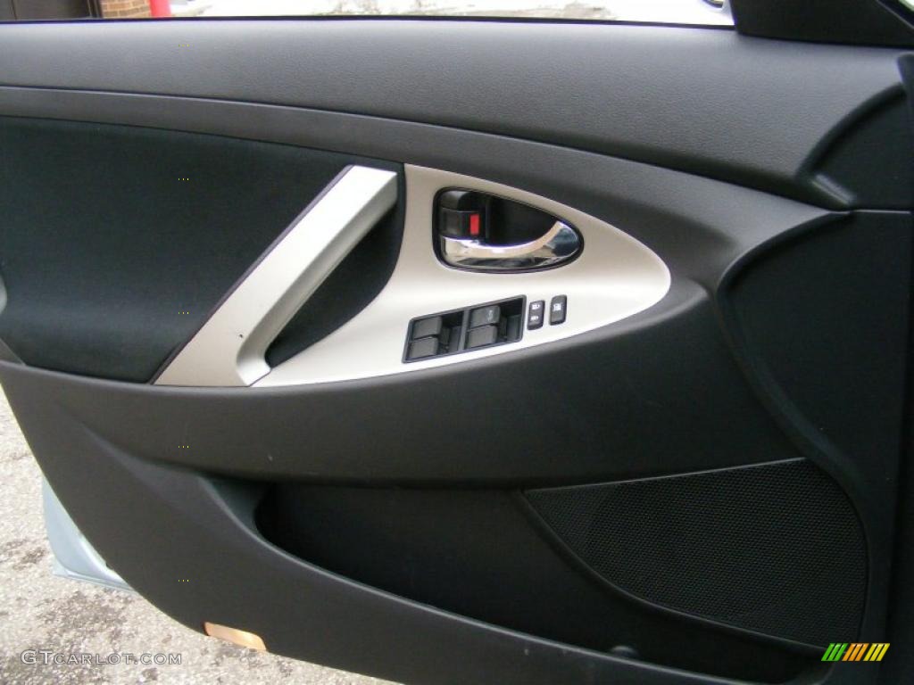 2008 Camry SE - Sky Blue Pearl / Dark Charcoal photo #24