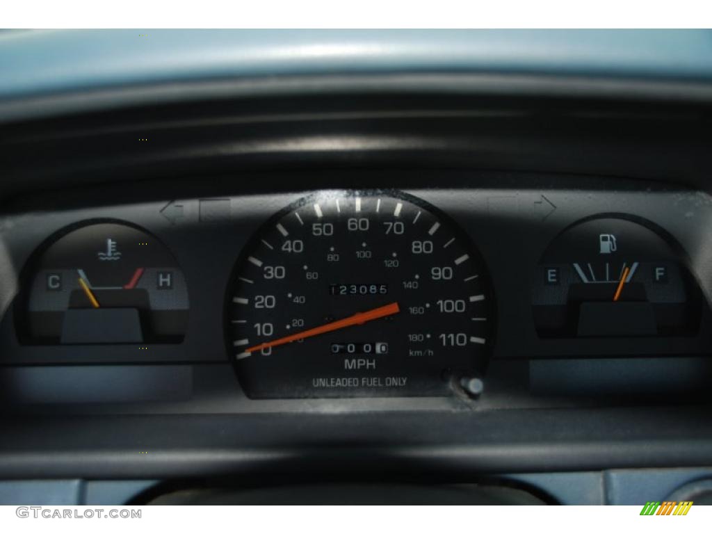 1996 T100 Truck Regular Cab - White / Blue photo #14