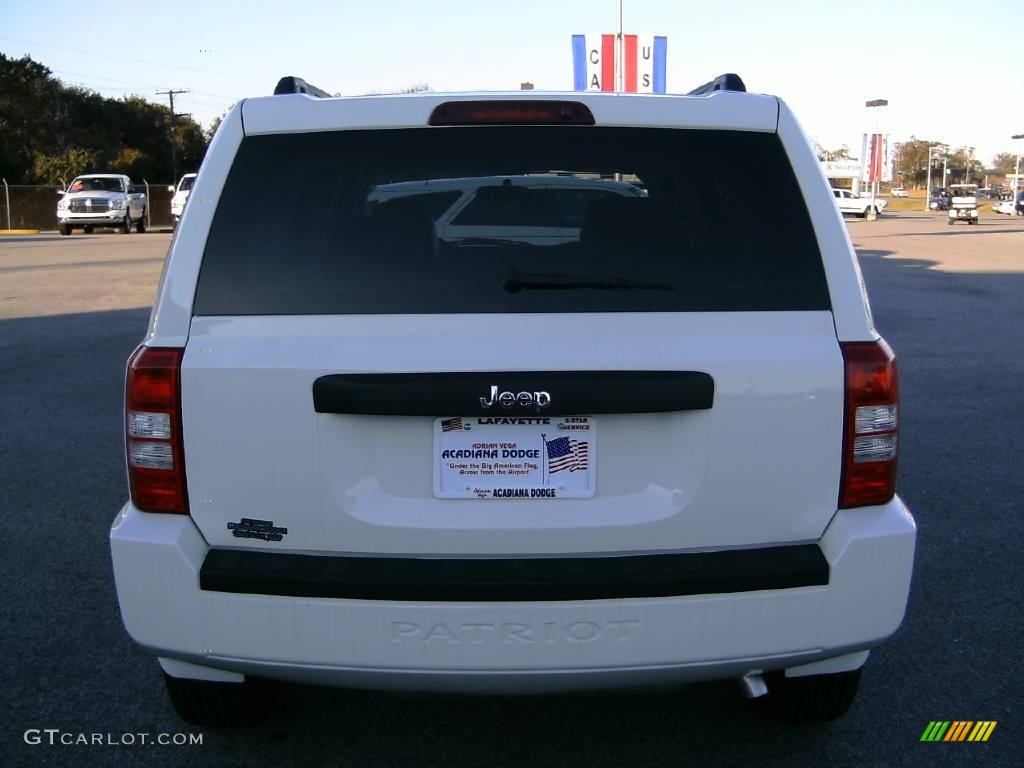 2009 Patriot Sport - Stone White / Dark Slate Gray/Medium Slate Gray photo #4