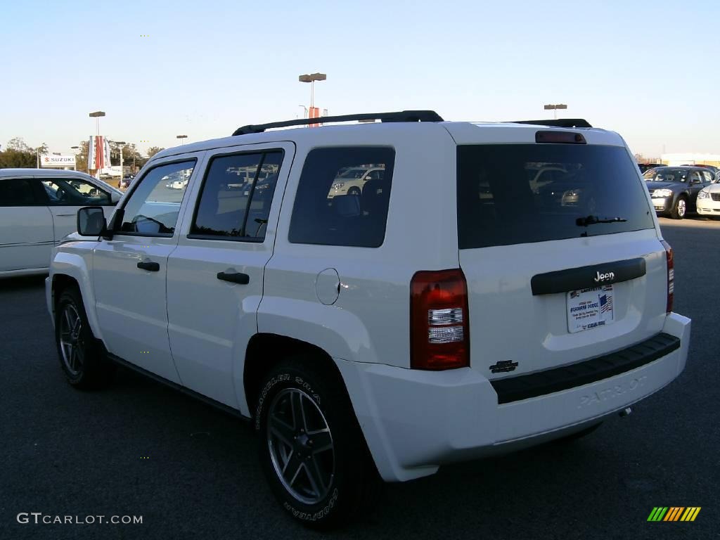 2009 Patriot Sport - Stone White / Dark Slate Gray/Medium Slate Gray photo #5