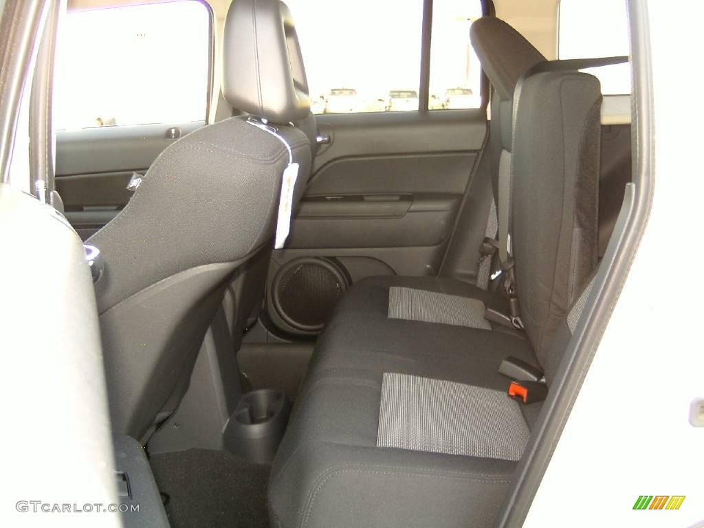 2009 Patriot Sport - Stone White / Dark Slate Gray/Medium Slate Gray photo #11