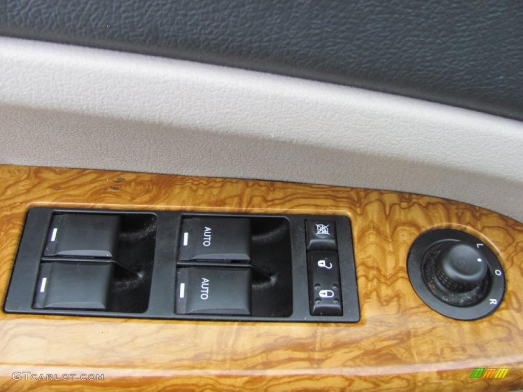 2008 Grand Cherokee Limited 4x4 - Bright Silver Metallic / Dark Slate Gray/Light Graystone photo #7