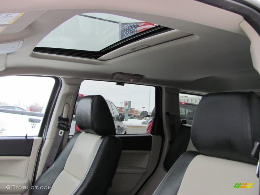 2008 Grand Cherokee Limited 4x4 - Bright Silver Metallic / Dark Slate Gray/Light Graystone photo #10