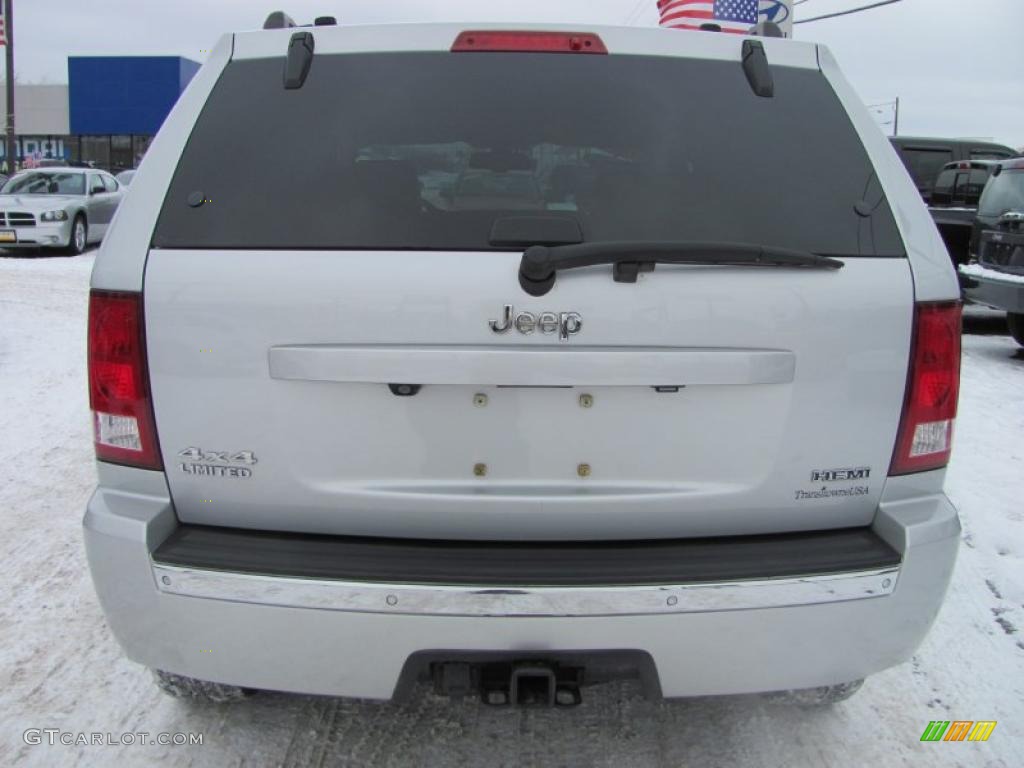 2008 Grand Cherokee Limited 4x4 - Bright Silver Metallic / Dark Slate Gray/Light Graystone photo #17
