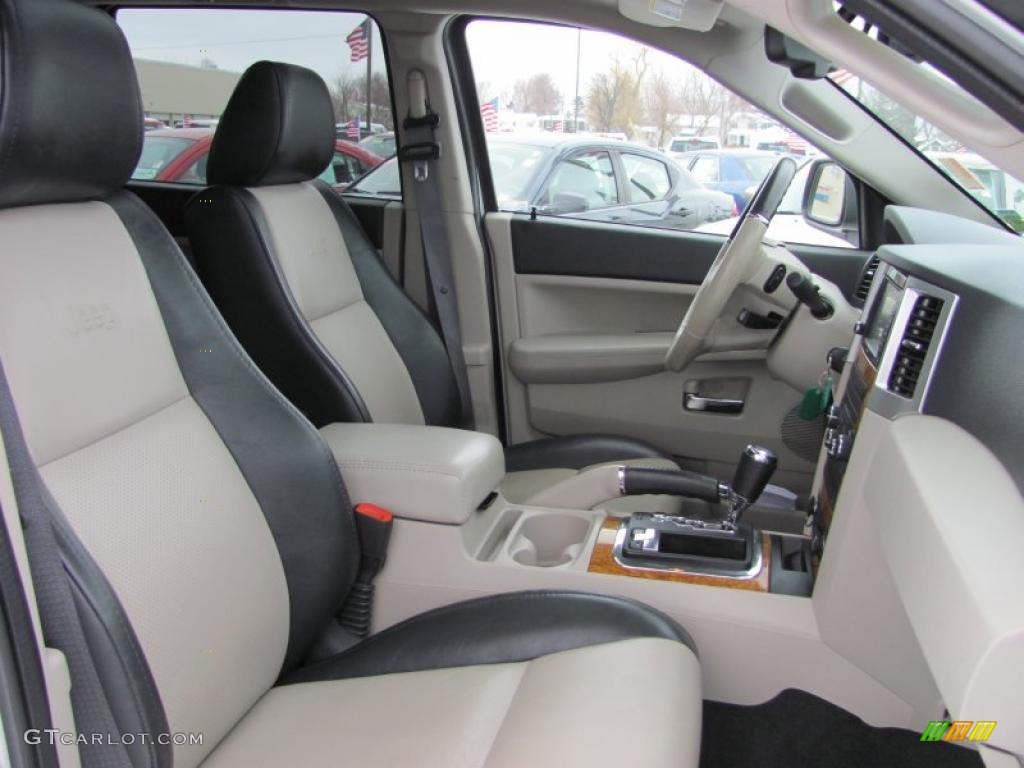 2008 Grand Cherokee Limited 4x4 - Bright Silver Metallic / Dark Slate Gray/Light Graystone photo #20