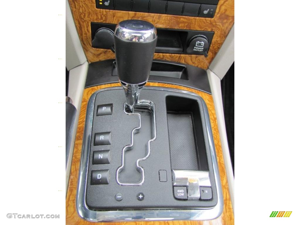 2008 Grand Cherokee Limited 4x4 - Bright Silver Metallic / Dark Slate Gray/Light Graystone photo #26