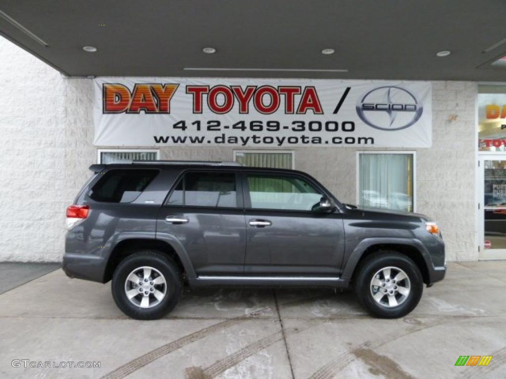 2011 4Runner SR5 4x4 - Magnetic Gray Metallic / Graphite photo #1