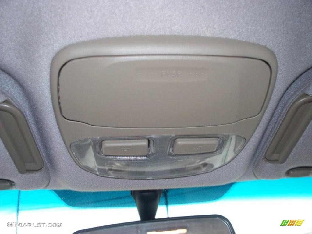 2005 Optima LX - Radiant Red / Beige photo #16