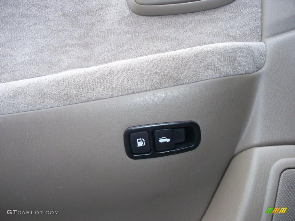 2005 Optima LX - Radiant Red / Beige photo #33