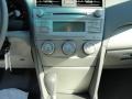 Super White - Camry LE Photo No. 25