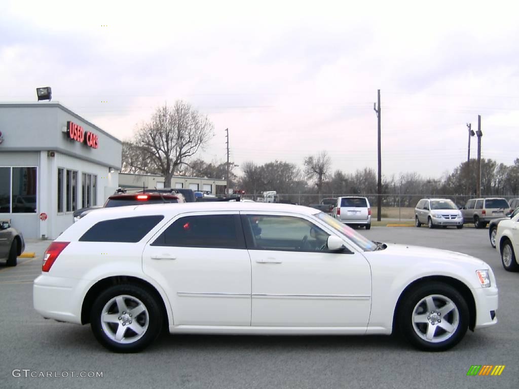 2008 Magnum SXT - Stone White / Dark Slate Gray/Light Slate Gray photo #2