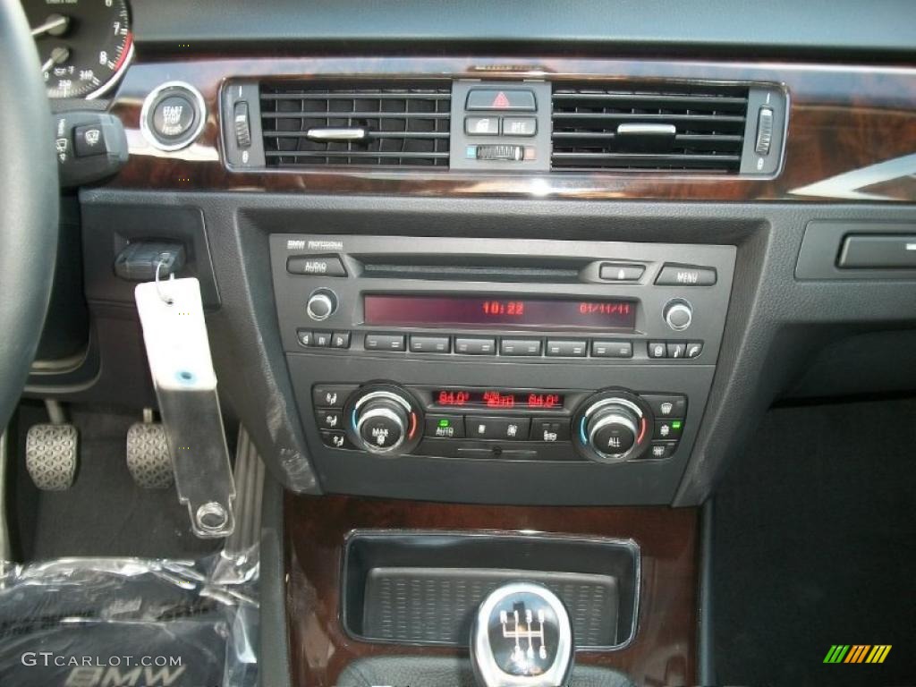 2011 BMW 3 Series 328i Coupe Controls Photo #42854358