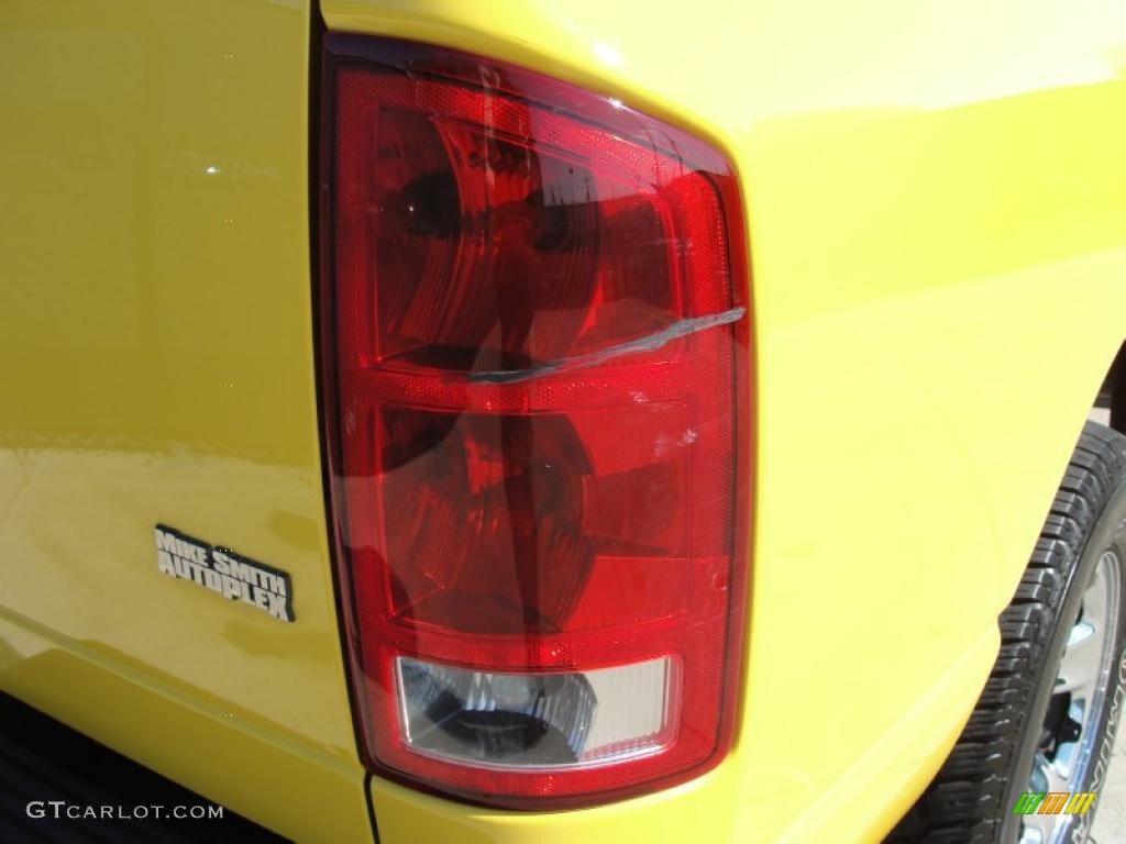 2004 Ram 1500 ST Regular Cab - Solar Yellow / Dark Slate Gray photo #19