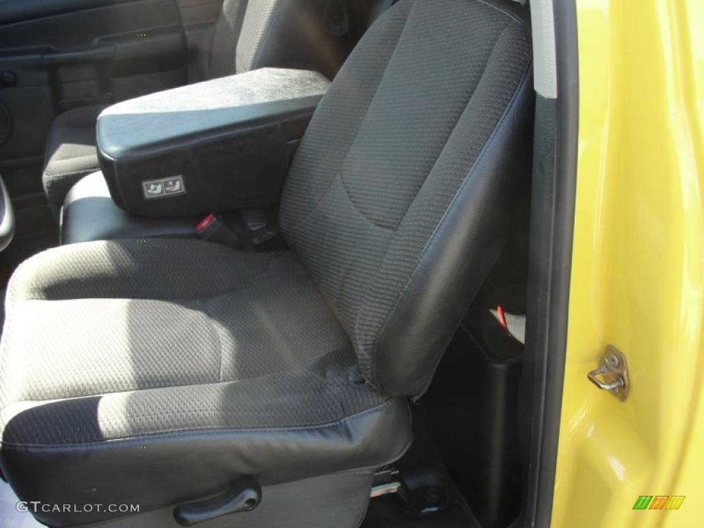 2004 Ram 1500 ST Regular Cab - Solar Yellow / Dark Slate Gray photo #27