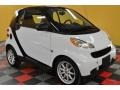 Crystal White - fortwo passion coupe Photo No. 1