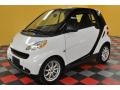 Crystal White - fortwo passion coupe Photo No. 2