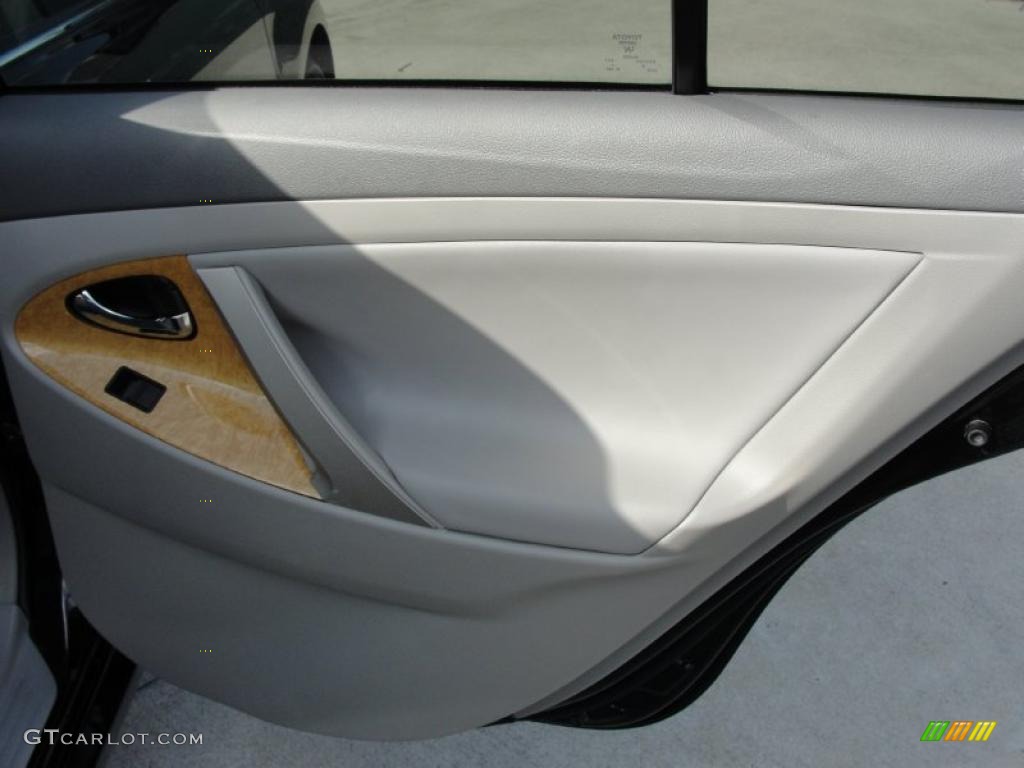 2007 Camry XLE V6 - Black / Ash photo #25