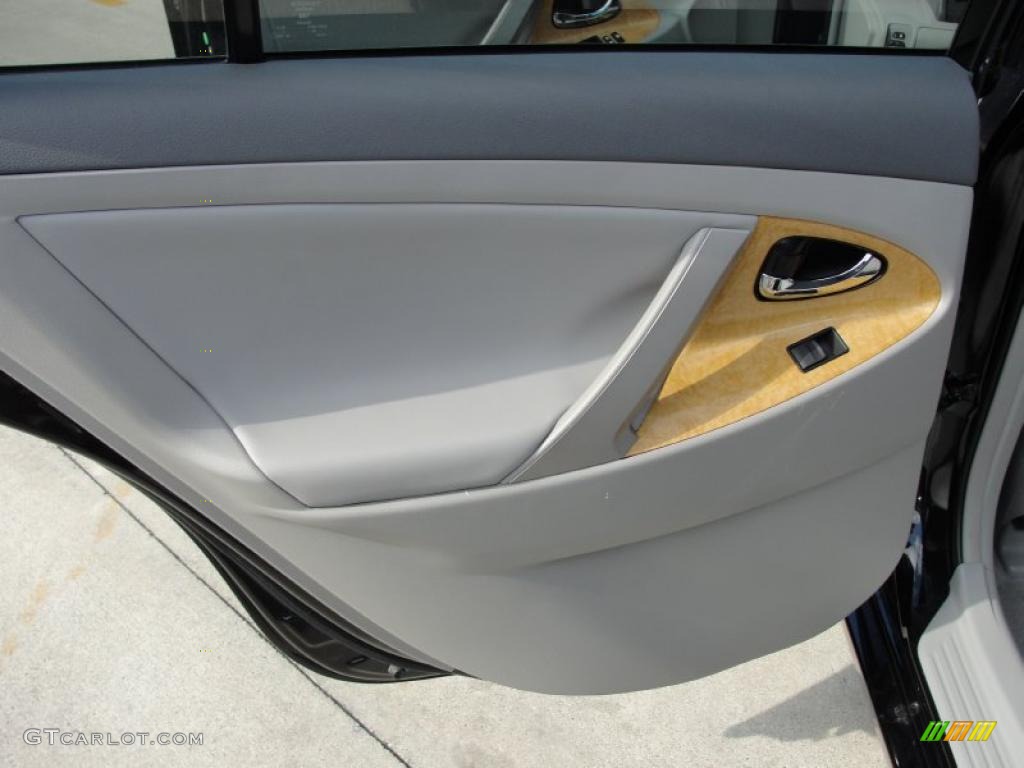 2007 Camry XLE V6 - Black / Ash photo #28