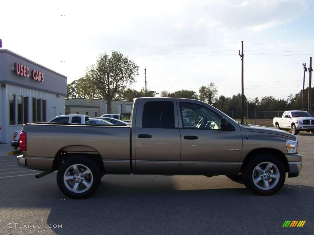 2008 Ram 1500 Big Horn Edition Quad Cab - Light Khaki Metallic / Khaki photo #2
