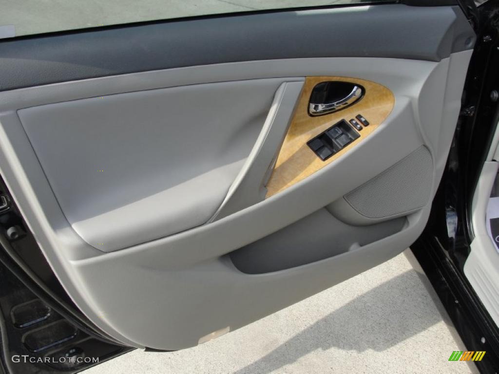 2007 Camry XLE V6 - Black / Ash photo #30