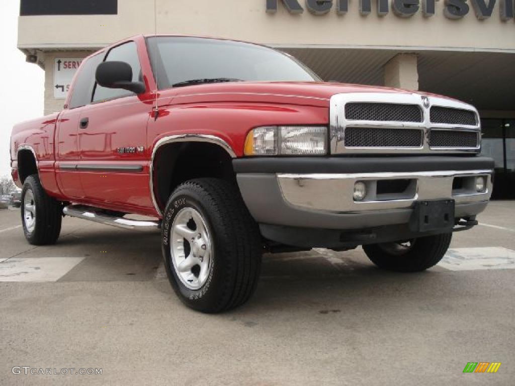 2001 Ram 1500 SLT Club Cab 4x4 - Flame Red / Mist Gray photo #1