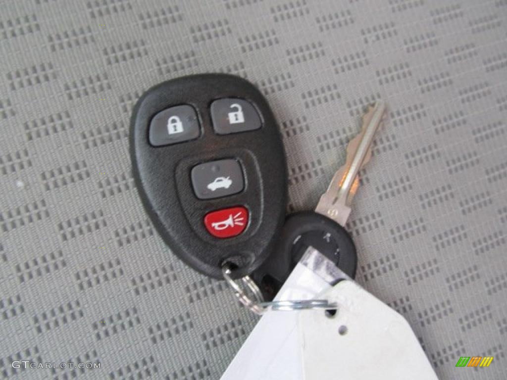 2010 Cobalt LT Coupe - Silver Ice Metallic / Gray photo #19